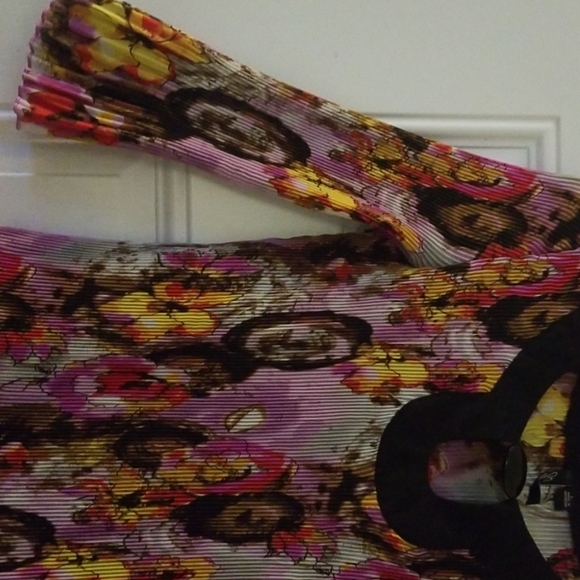 Blouse - Picture 3 of 4